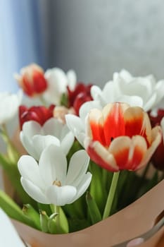 Spring Inspiration: Tulip Bouquet in Honor of International Women's Day