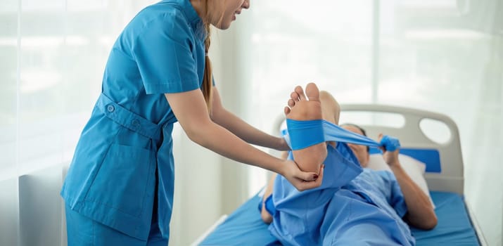 Nurse taking care of patients Help with physical therapy to restore muscles. and help take care of the health of patients.