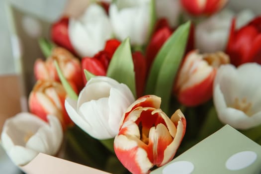 Spring Inspiration: Tulip Bouquet in Honor of International Women's Day