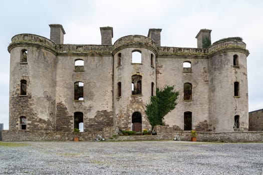 BALLYSHANNON, COUNTY DONEGAL, IRELAND - JANUARY 21 2022 : Driving towards the remains of the magnificent 18th century house.