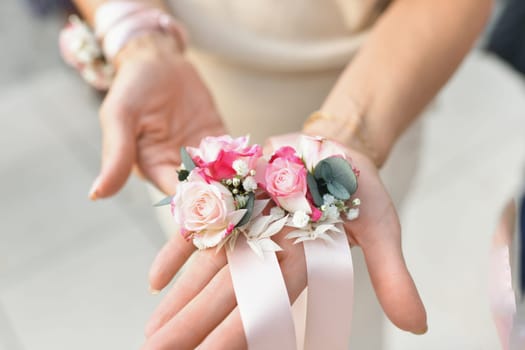 Bracelet with real flowers for bridesmaids for wedding