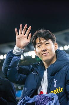 MELBOURNE, AUSTRALIA - MAY 22: Heung Min Son of Tottenham Hotspur thanks fans after Newcastle United beat Tottenham Hotspur on penalties during the Global Football Week at The Melbourne Cricket Ground on May 22, 2024 in Melbourne, Australia