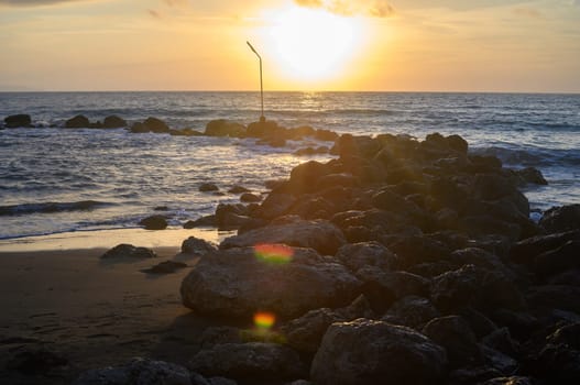 Zone of coast with waves reefs on the rocks to the dawn1