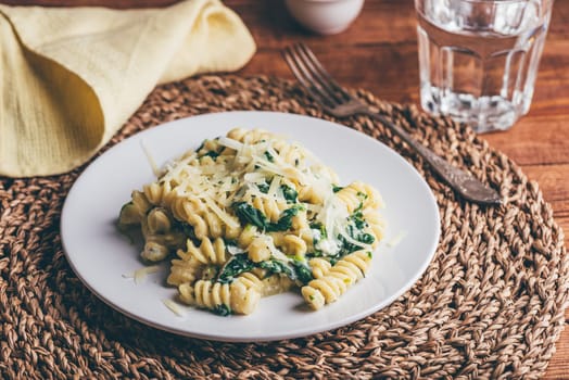 Spinach Pasta with Thyme and Lemon Zest