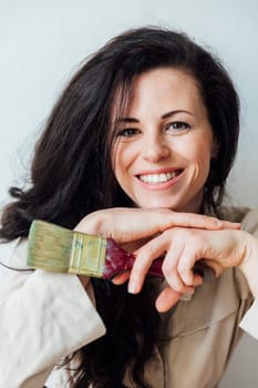 portrait of woman artist with brushes for drawing art art therapy