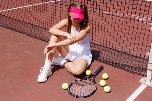 a young tennis player was injured while playing tennis, big tennis concept, sports injuries