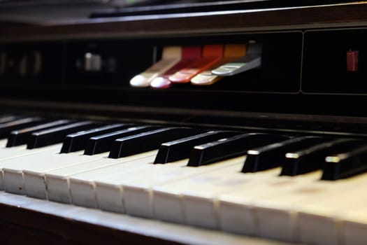 Detail image of Electronic Vintage Organ