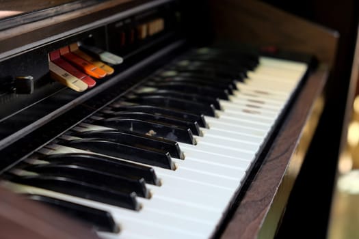 Detail image of Electronic Vintage Organ