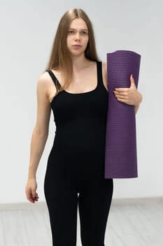 pregnant health expecting exercise pregnancy motherhood fitness belly mother woman yoga female