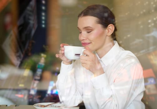 Caucasian beauty businesswoman start the morning with a delicious coffee