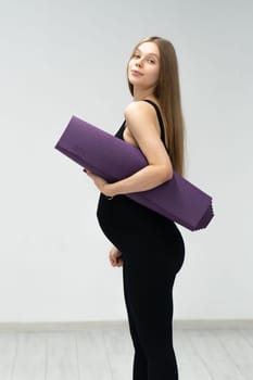 exercise yoga pregnant expecting health motherhood mother pregnancy female belly fitness woman