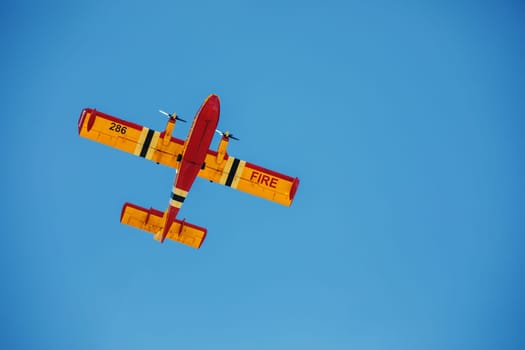 fire fighting airplane fighting the valley fire in boise idaho