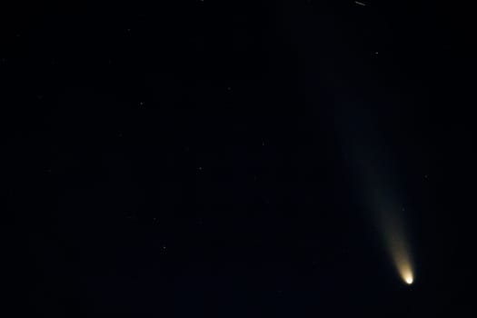 Comet Tsuchinshan-ATLAS seen in the California sky right after dusk taken on October 14, 2024