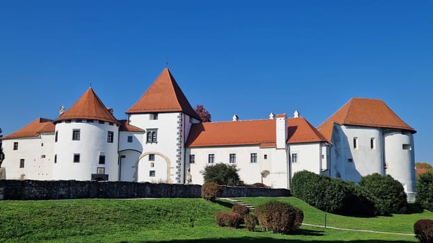 VARAZDIN, CROATIA-NOVEMBER 29, 2024: Old Varazdin town on sunny automn day.