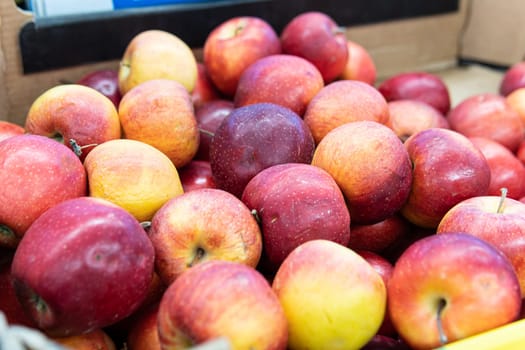 produce raw organic red apple market fresh diet fruit food agriculture green healthy