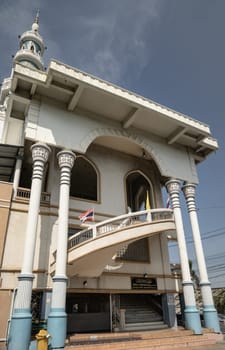 Bangkok, Thailand - Nov 28, 2024 - Architecture exterior of Masjid Jamiul Idhard (Huamakyai) in Bangkok. Muslim mosque, Islamic mosque, Space for text, Selective focus.
