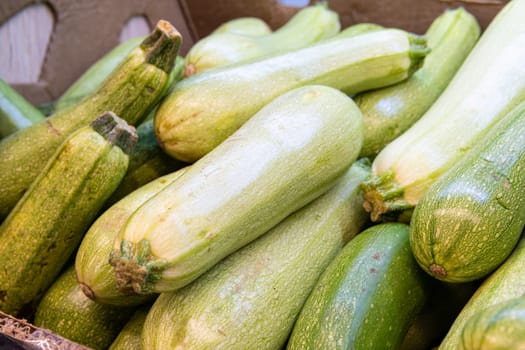 object food zucchini fresh healthy nutrition vegetarian courgette green ripe raw vegetable
