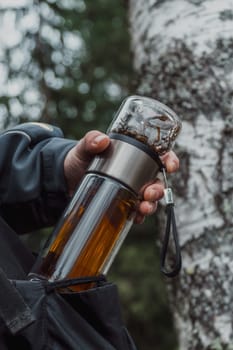 This sleek and portable beverage container is ideal for all your outdoor adventures and activities that you enjoy