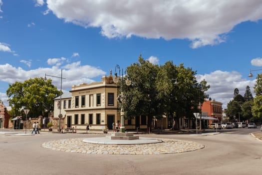 BEECHWORTH, AUSTRALIA - DECEMBER 28 2024: Historic Beechworth town centre on a warm summer's day in Victoria, Australia on December 28th, 2024