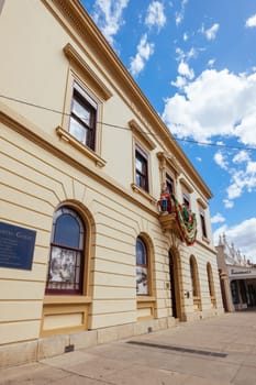 BEECHWORTH, AUSTRALIA - DECEMBER 28 2024: Historic Beechworth town centre on a warm summer's day in Victoria, Australia on December 28th, 2024