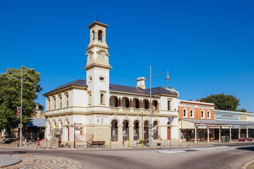 BEECHWORTH, AUSTRALIA - JANUARY 1 2025: Historic Beechworth Post Office and signage on a warm summer's day in Victoria, Australia on January 1st, 2025