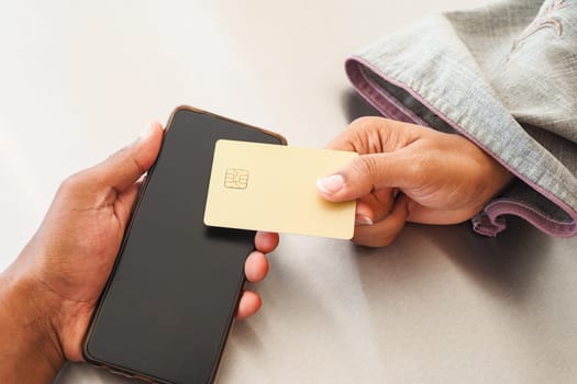 Contactless Payment Using Credit Card and Smartphone ent Using Credit Card and Smartphone