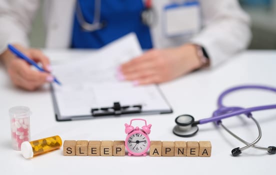 An experienced healthcare professional discusses sleep apnea aspects using relevant tools and information