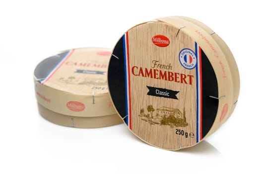 Gaziveren Cyprus -19.01.2025 Savory camembert cheese showcased in elegant wooden packaging, perfect for a delightful cheese platter.