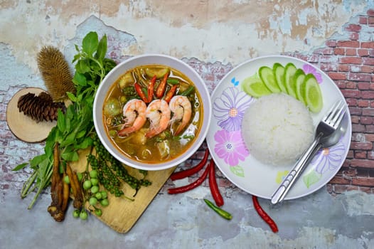 Kaeng Pa is a Thai food that is famous all over the world (Kaeng Pa Kung).