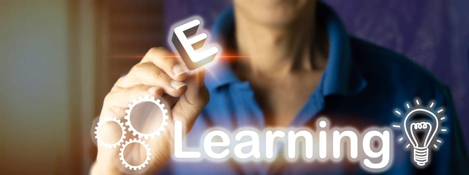 Concept of e-Learning, a learning management system through a network (Learning Management System) with an emphasis on learners as the center. in teaching and learning Blended style with regular class