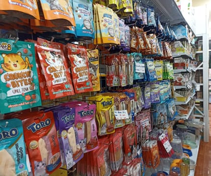 26-12-2022 Chonburi, Thailand Pet food shops, especially dogs and cats, are very popular.