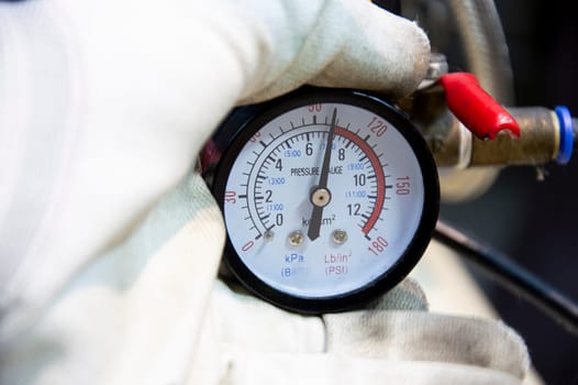 Picture of a device used to measure air pressure.