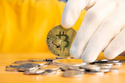 Bitcoin coin, Cryptocurrency gold, Cryptocurrency bitcoin future coin