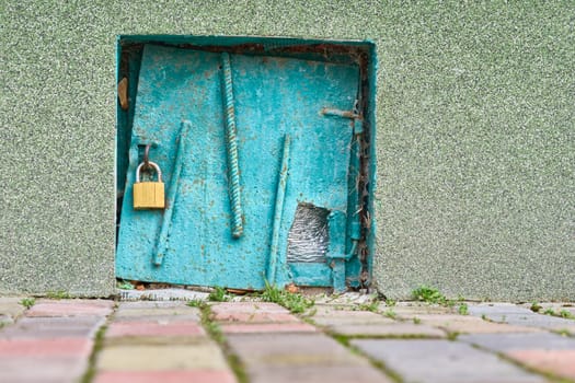 a hinged, sliding, or revolving barrier at the entrance to a building