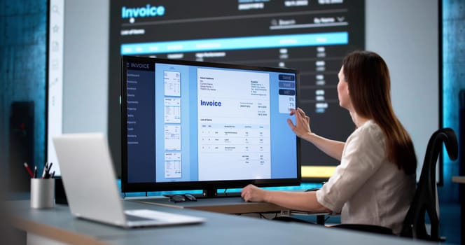 The Accountant's Online Management: Using E-Invoice for Efficient Business Finances.