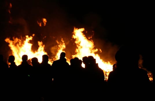 Shadow People bonfirenight Nov.04