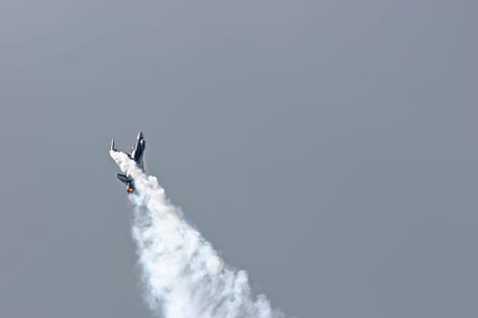 F16 Fighting Falcon flies Cobra