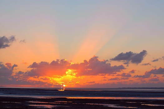 Created in August 2004 in Bensersiel,East Frisia. Nikon D70 with 70-300ED.