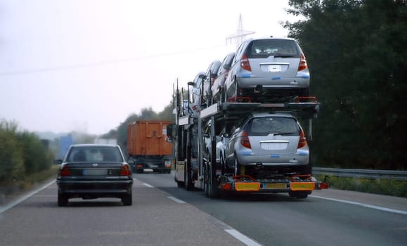 New car transport on the A1