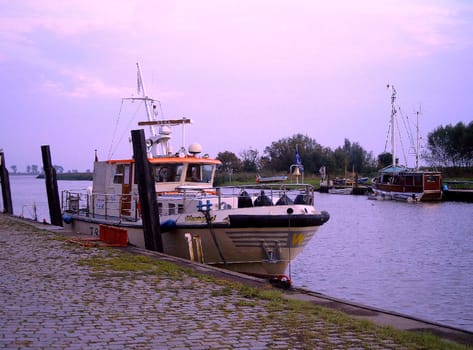 At the port of Braak (Wesermarsch)