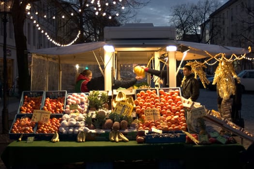 Fruit stand 01