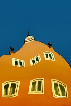 .. shot from the hip today during a shopping spree through Erding's city center. Unfortunately,it wasn't really straight,so I did it right away. Find,so the picture also has a chance