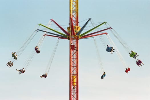 ... Since 2005,the chain carousel has been flying really high...