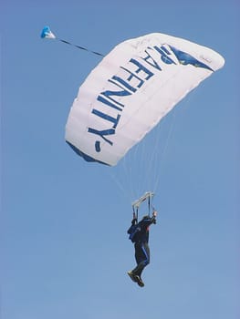 Parachutist 1