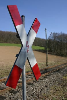 Diagonal cross