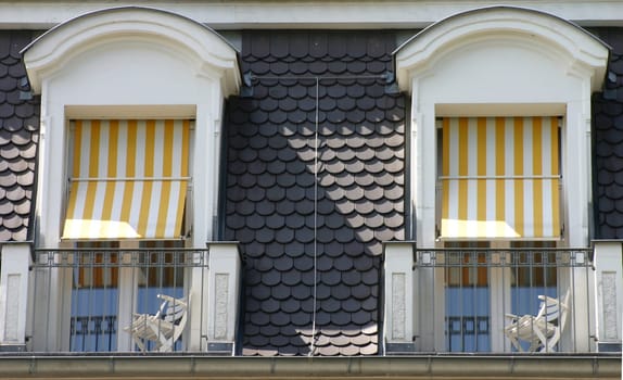 Twin windows