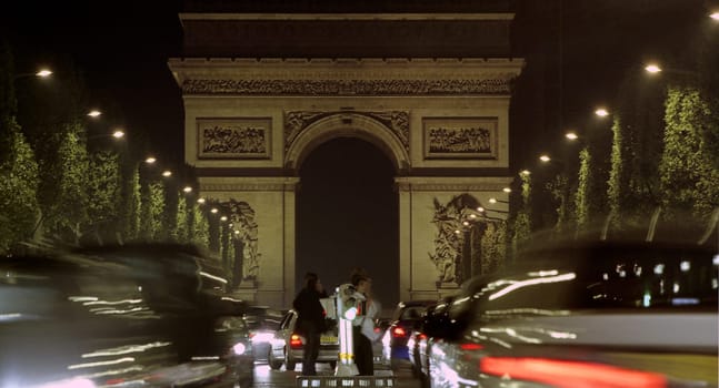 Arc de Triomphe at night