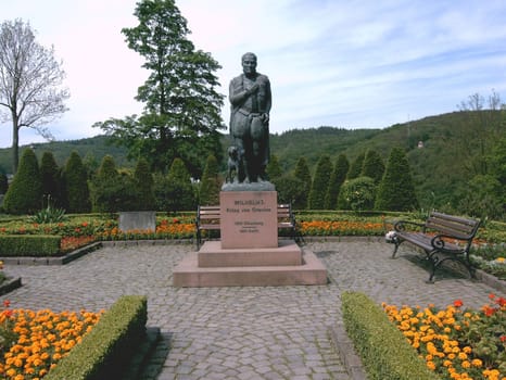 Well,I think it's beautiful,the monument is in Dillenburg at the castle