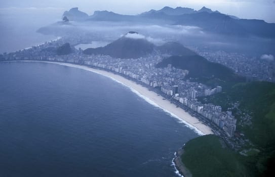 On the way with the flight shuttle to Sao Paulo. Every hour there is a connection from the national airport in Rio to Sao Paulo.