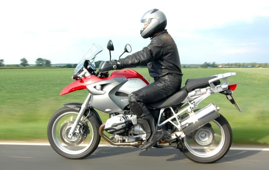 Created in June 2005. Many thanks to Christian for riding a motorcycle and Jörg for driving a car.